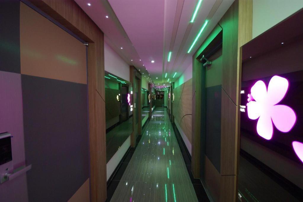 Ava Hotel Changwon Exterior photo