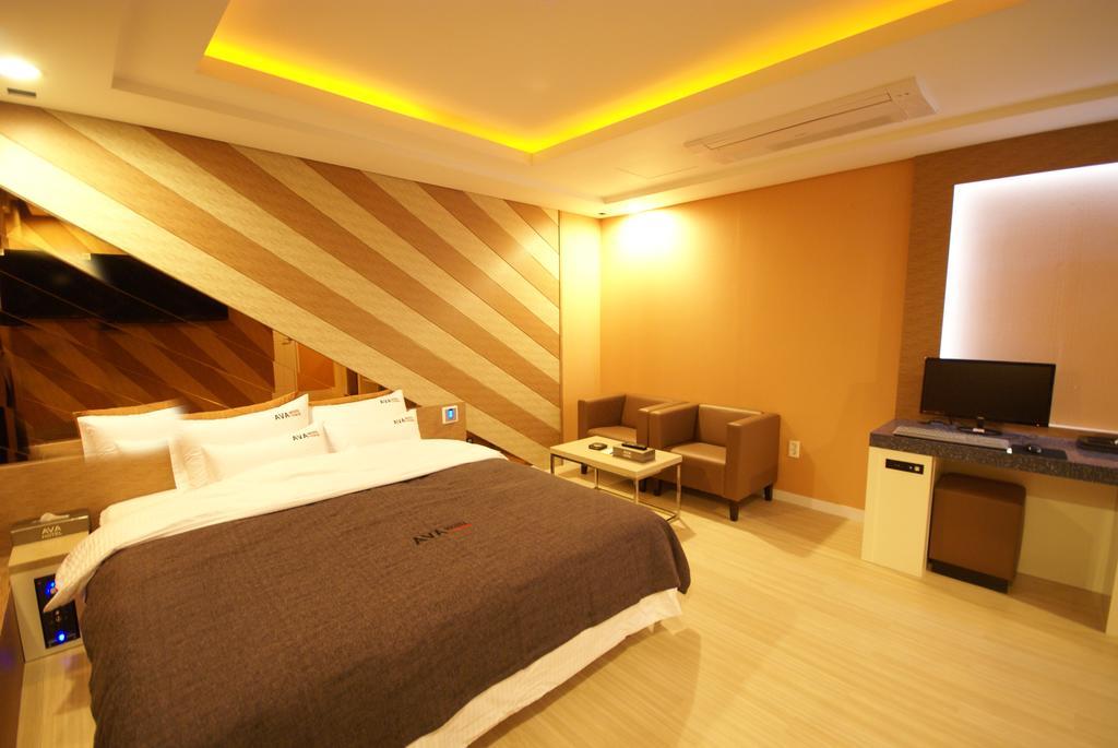 Ava Hotel Changwon Exterior photo