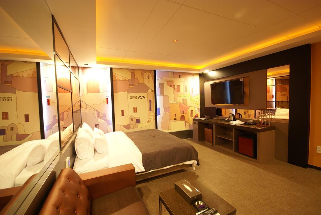 Ava Hotel Changwon Exterior photo