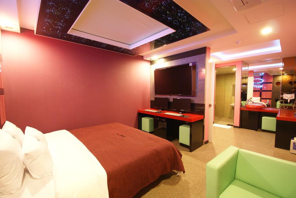 Ava Hotel Changwon Exterior photo