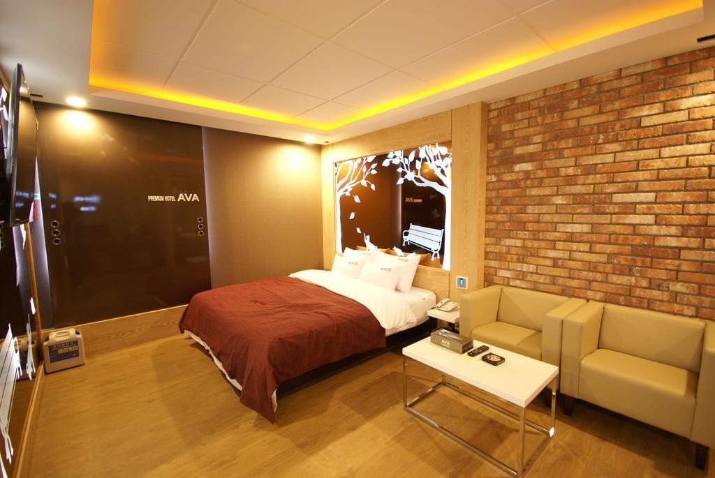Ava Hotel Changwon Exterior photo