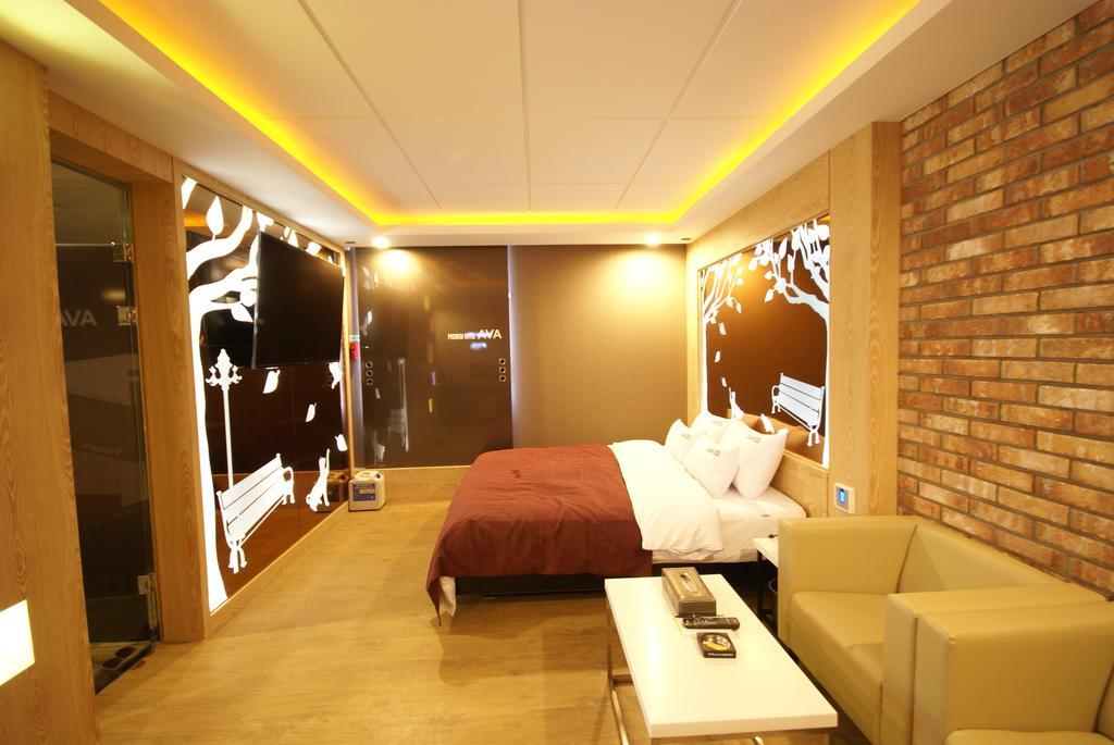 Ava Hotel Changwon Exterior photo