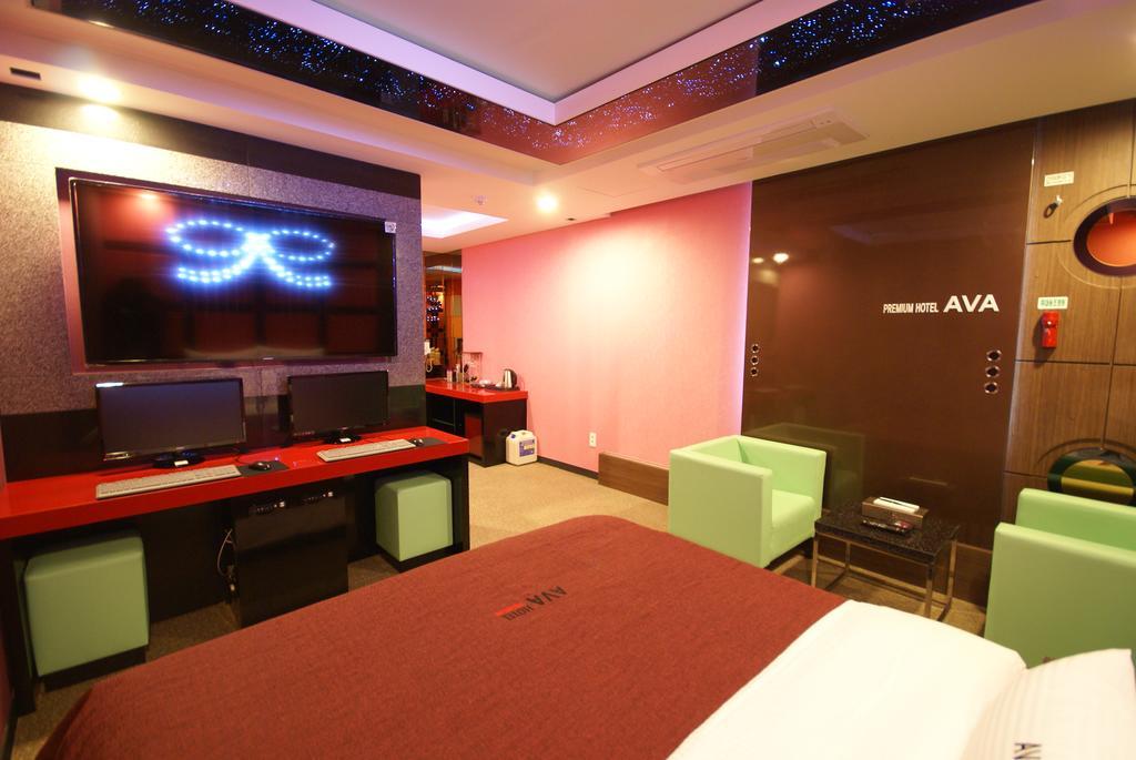 Ava Hotel Changwon Exterior photo