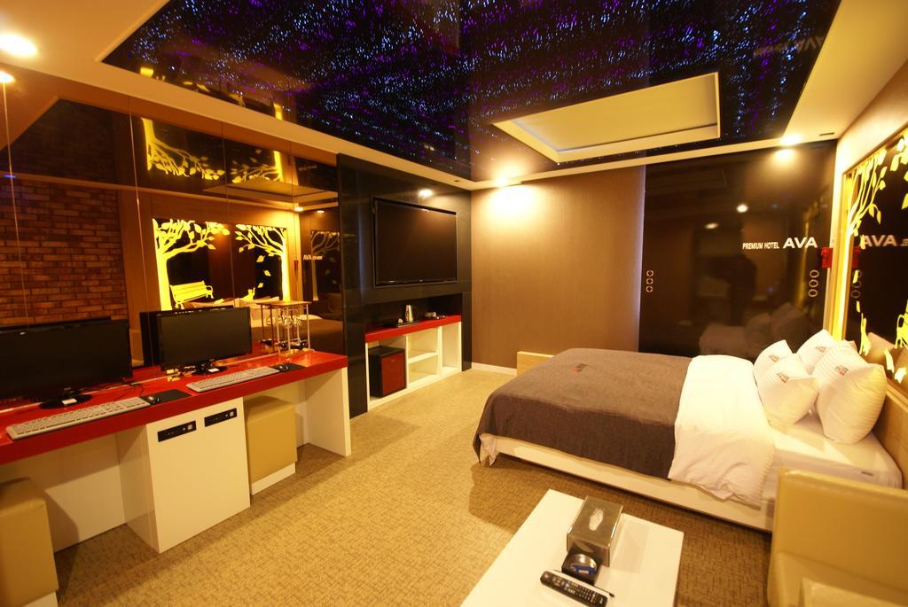 Ava Hotel Changwon Exterior photo