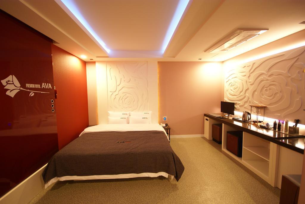 Ava Hotel Changwon Exterior photo