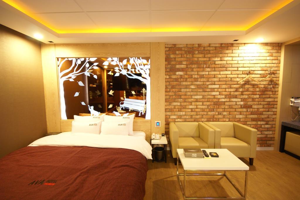 Ava Hotel Changwon Exterior photo