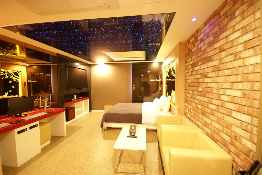 Ava Hotel Changwon Exterior photo