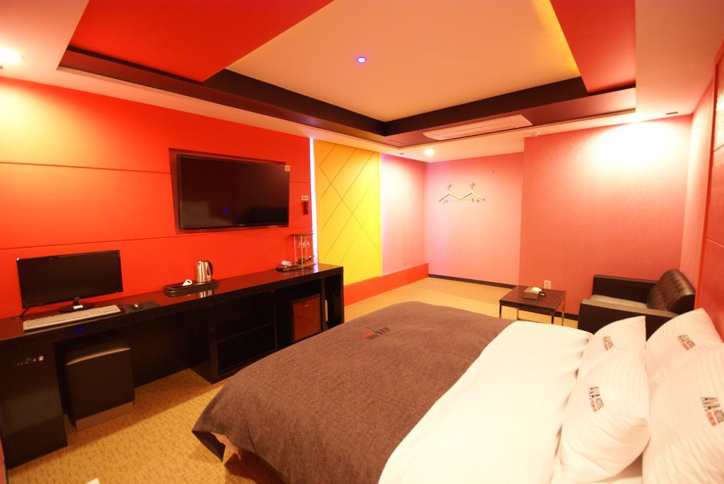 Ava Hotel Changwon Exterior photo