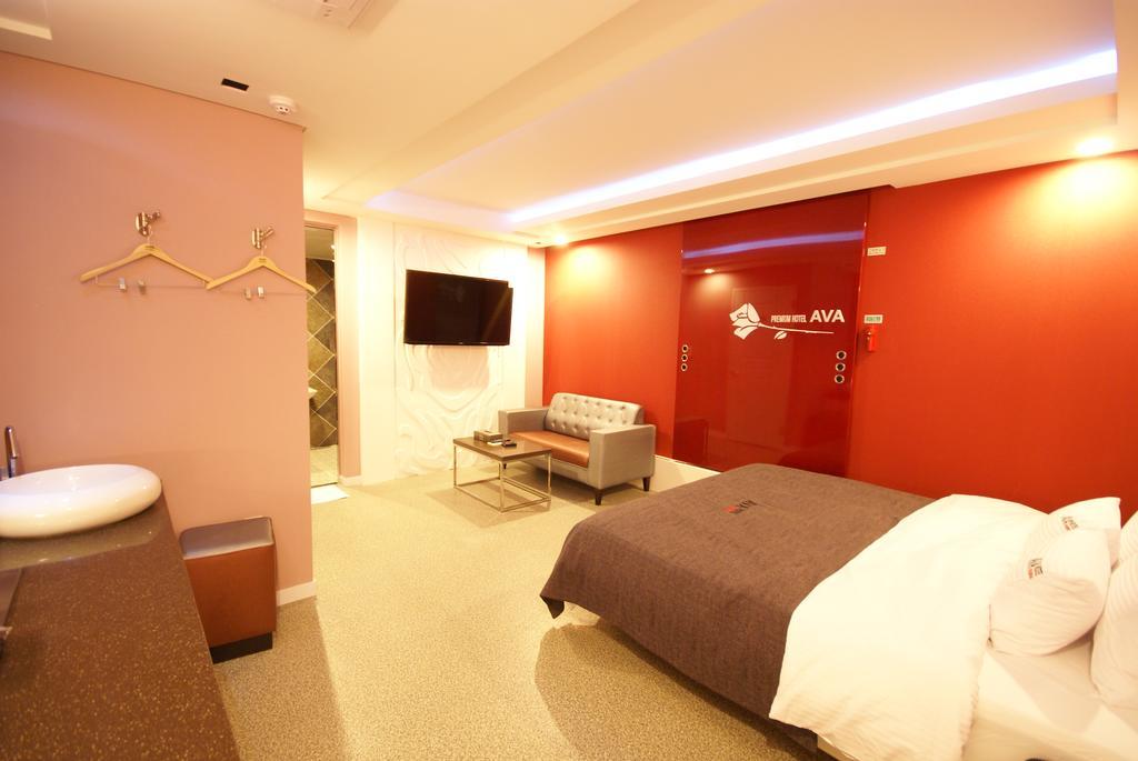 Ava Hotel Changwon Exterior photo