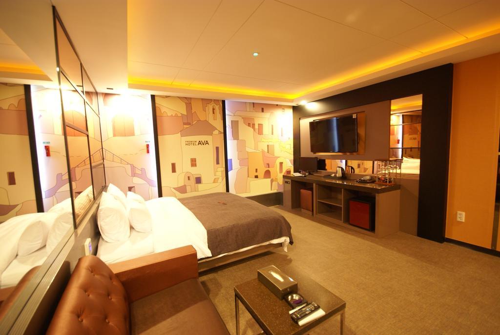 Ava Hotel Changwon Exterior photo